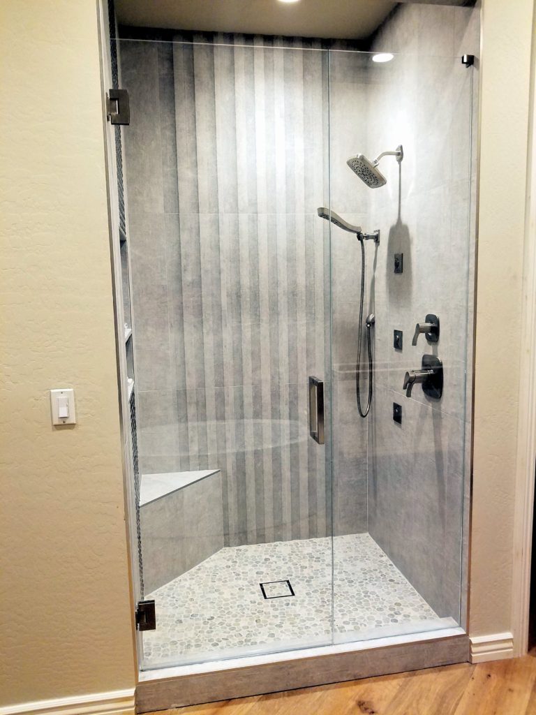 Frameless shower