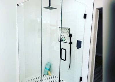 Neo angle shower